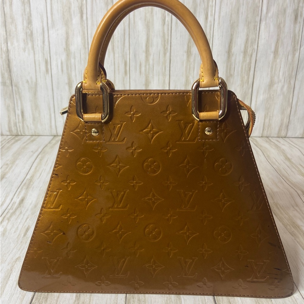 LOUIS VUITTON BRONZE MONOGRAM VERNIS FORSYTH